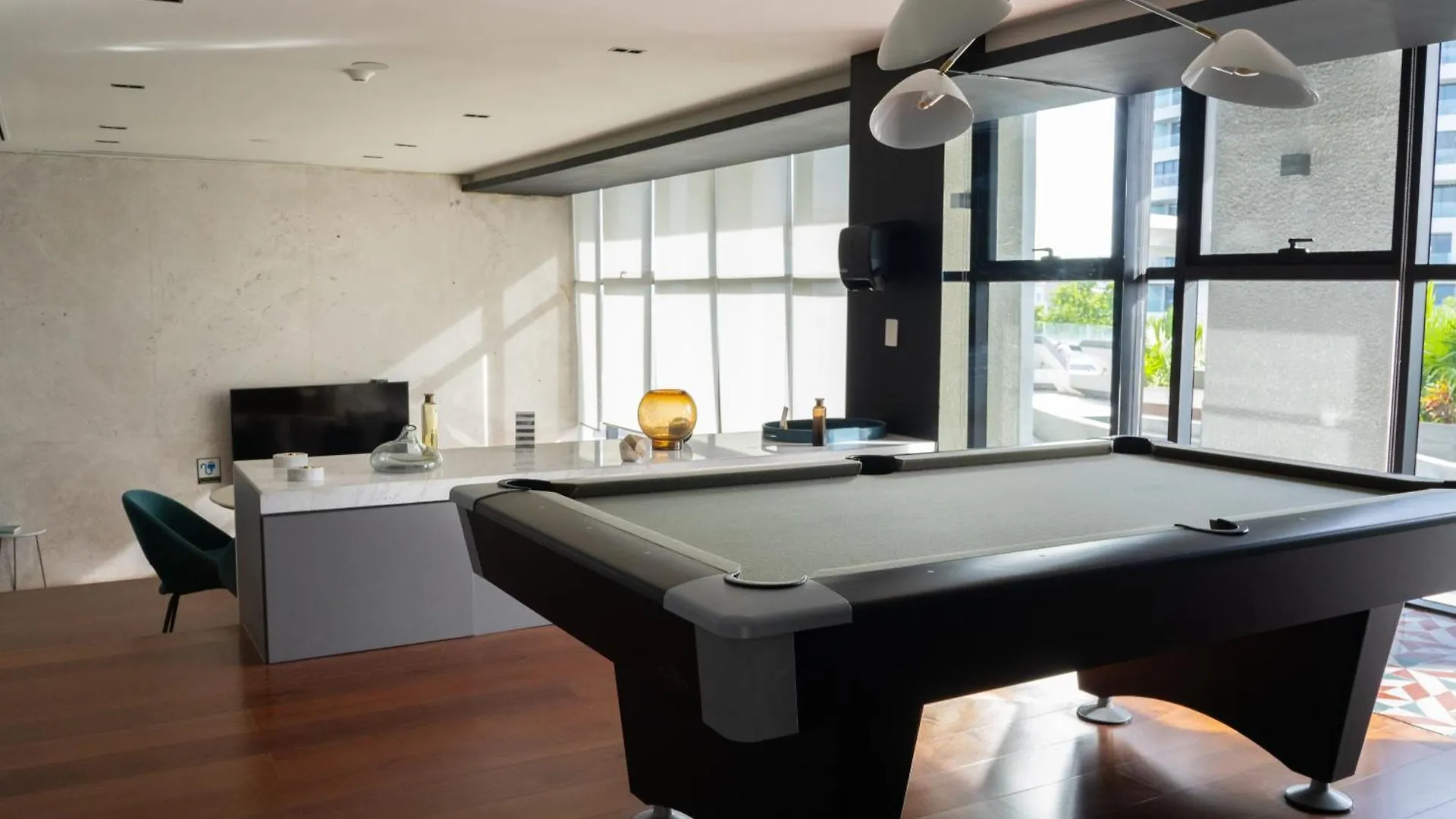 Luxurious Apartment With Charming Lake View In Merida